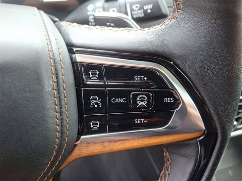 Used 2022 Jeep Grand Cherokee Summit image 18