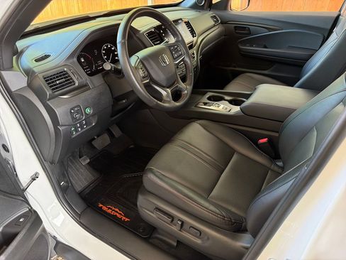 Used 2024 Honda Ridgeline TrailSport image 2