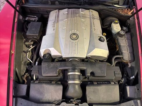 Used 2005 Cadillac XLR RWD image 24