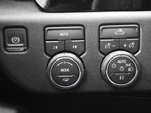 New 2026 Chevrolet Silverado 1500 RST w/ Redline Edition AWD/4WD image 25