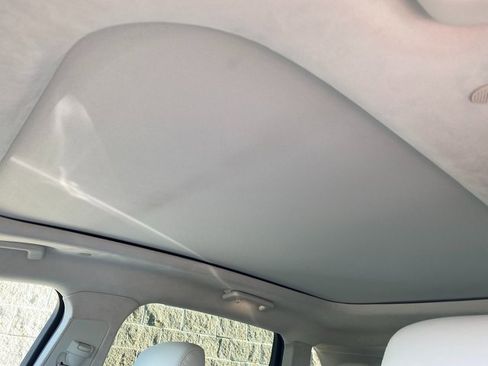 Used 2022 Lincoln Nautilus Black Label w/ Class II Trailer Tow Package image 18