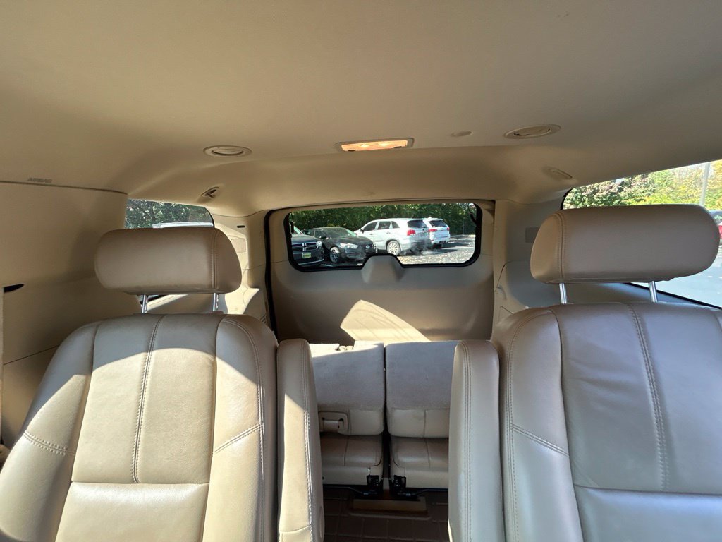 Used 2008 Chevrolet Tahoe LTZ w/ LTZ Preferred Equipment Group AWD/4WD image 30