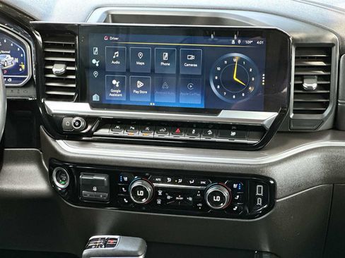 Used 2023 Chevrolet Silverado 1500 High Country w/ Technology Package AWD/4WD image 26