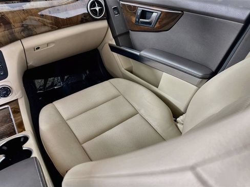 Used 2015 Mercedes-Benz GLK 350 4MATIC image 26