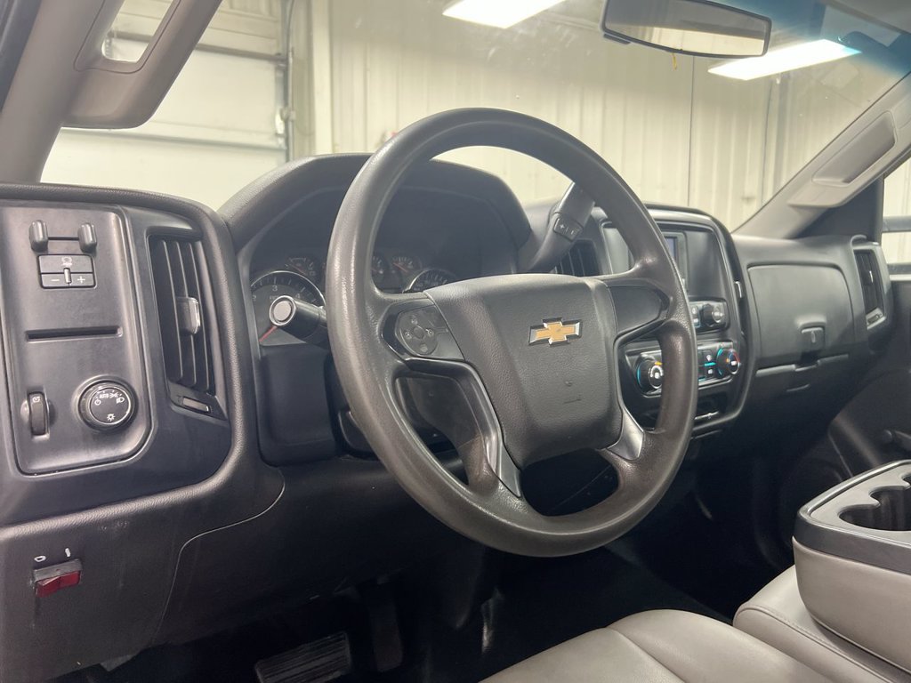 Used 2015 Chevrolet Silverado 3500 W/T RWD image 5