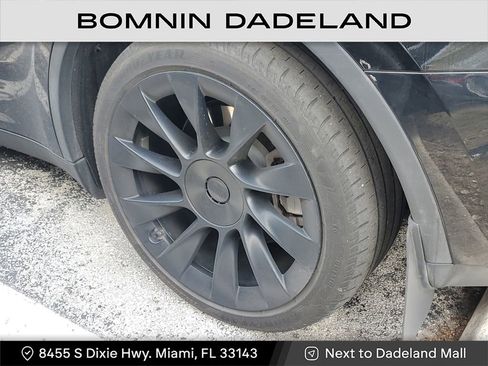 Used 2023 Tesla Model Y Long Range image 7