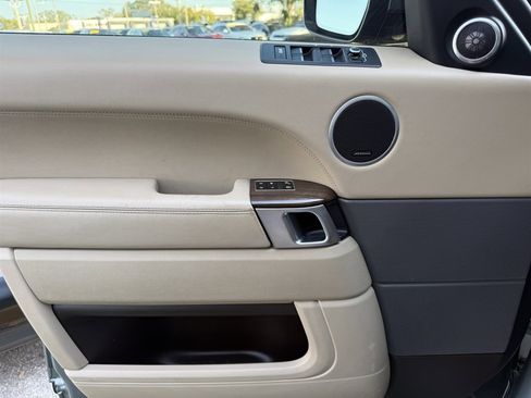 Used 2015 Land Rover Range Rover Sport HSE image 29