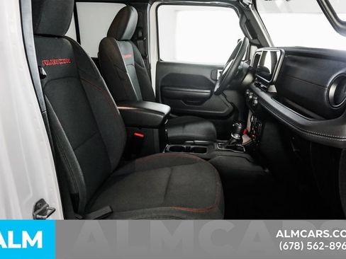 Used 2025 Jeep Wrangler Unlimited Rubicon AWD/4WD image 17