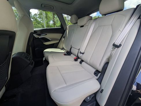 Used 2025 Audi Q5 Premium w/ Premium Plus AWD/4WD image 14