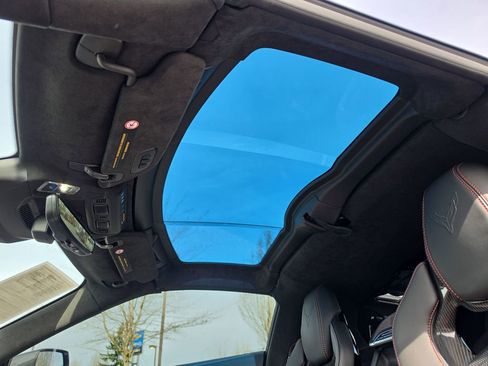 Used 2024 Chevrolet Corvette Stingray Premium Cpe w/ Z51 Performance Package image 23