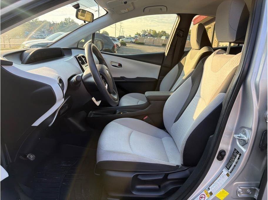 Used 2016 Toyota Prius Two FWD image 9