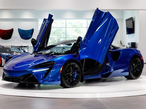 New 2026 McLaren Artura Spider RWD image 40