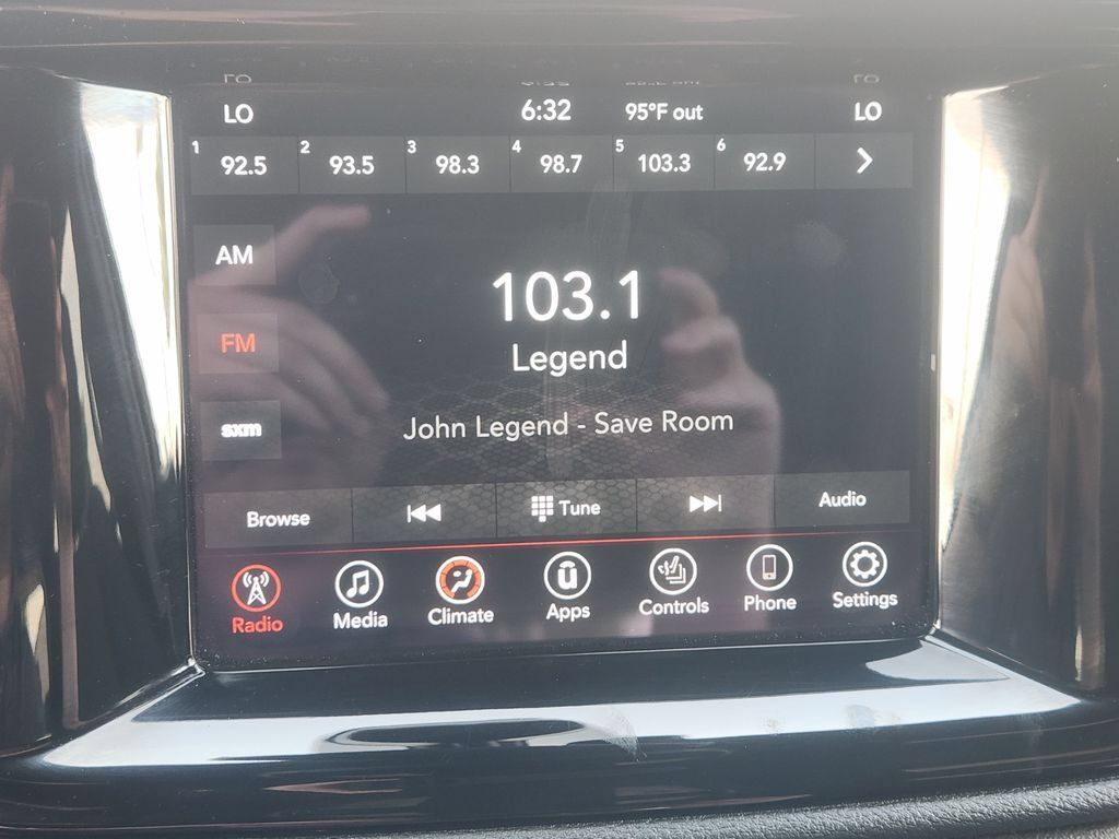 Used 2023 Dodge Durango SXT RWD image 17