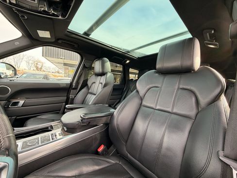 Used 2017 Land Rover Range Rover Sport SE image 13