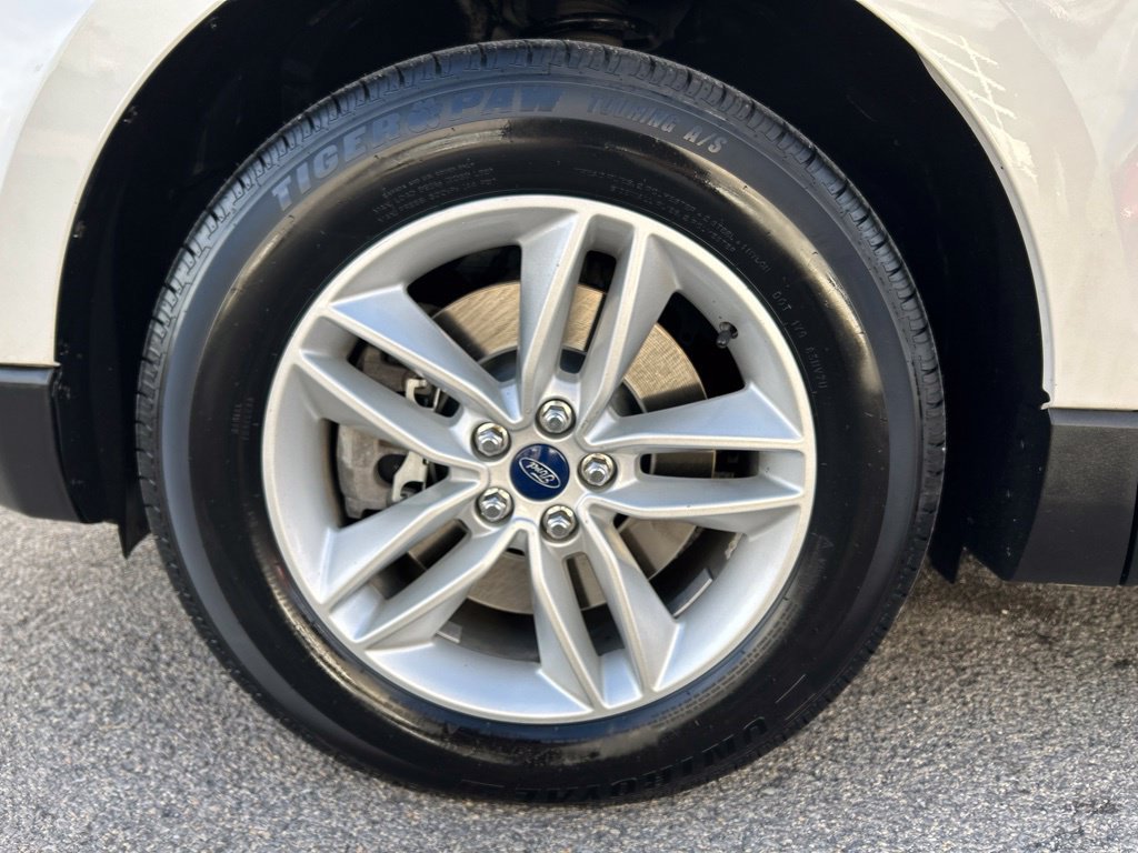 Used 2015 Ford Edge SEL w/ Equipment Group 201A AWD/4WD image 36