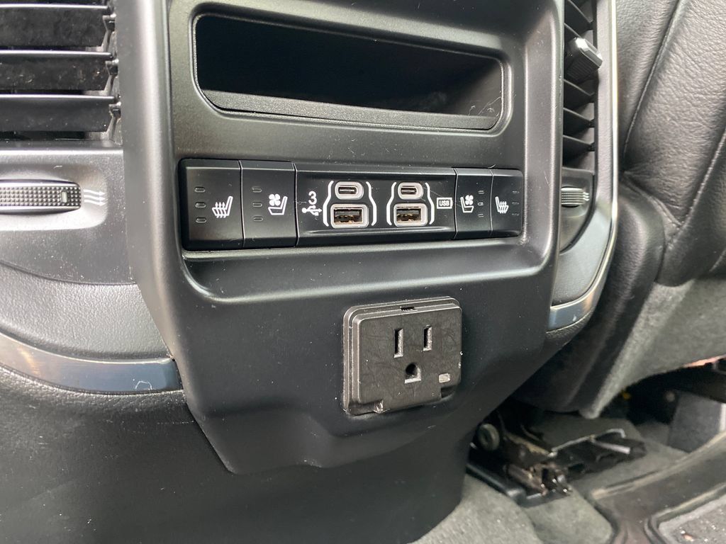 Used 2020 RAM 1500 Limited AWD/4WD image 37