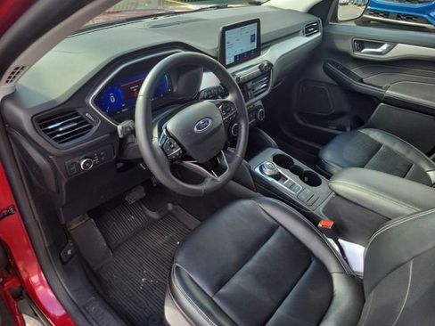 Certified 2022 Ford Escape SEL w/ Technology Package AWD/4WD image 15