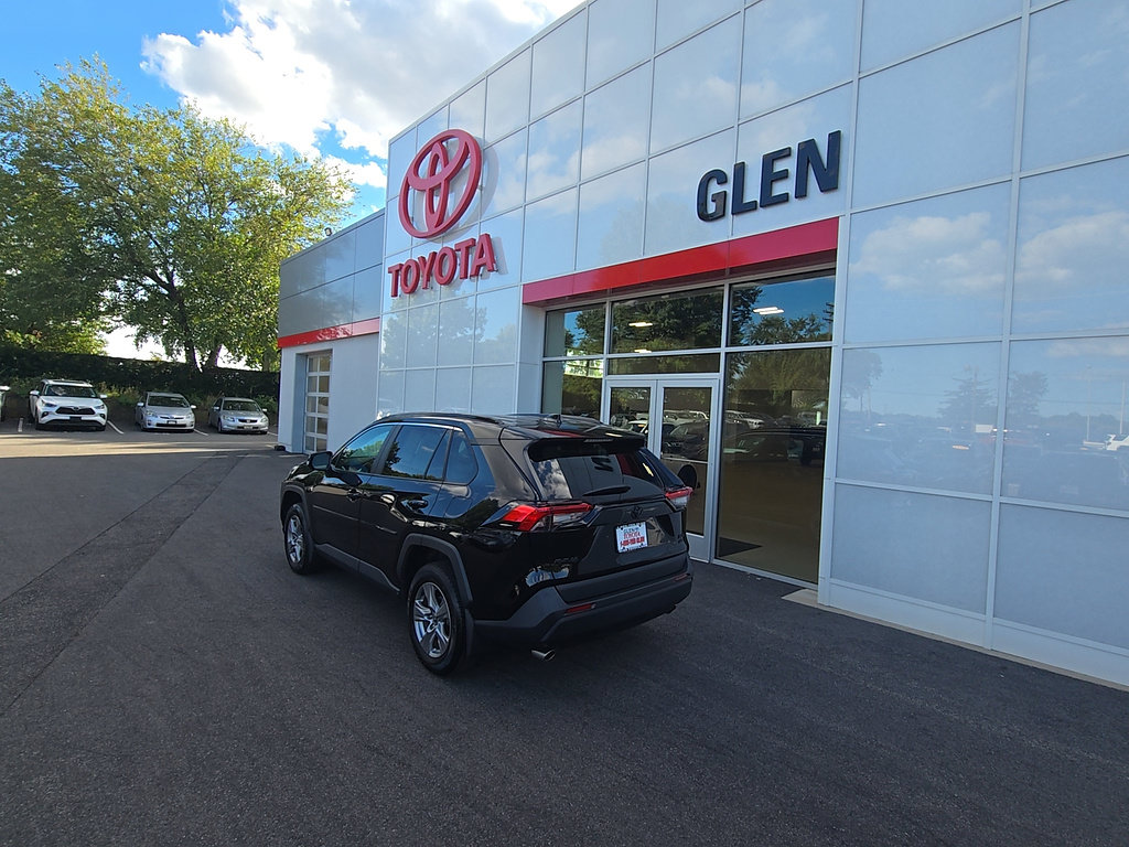 Certified 2024 Toyota RAV4 XLE w/ Convenience Package AWD/4WD image 4