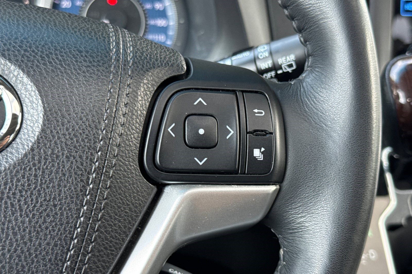 Used 2015 Toyota Sienna Limited Premium AWD/4WD image 34
