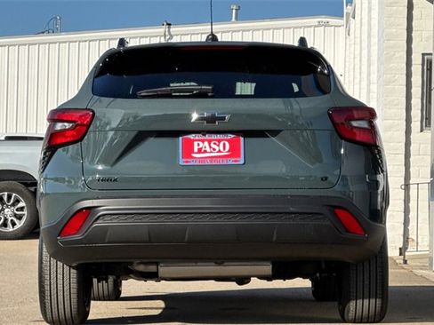 New 2026 Chevrolet Trax LT image 6