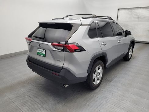 Used 2019 Toyota RAV4 XLE w/ Convenience Package FWD image 9