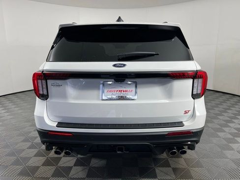 Used 2025 Ford Explorer ST AWD/4WD image 11