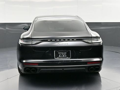 Certified 2022 Porsche Panamera Platinum Edition image 7