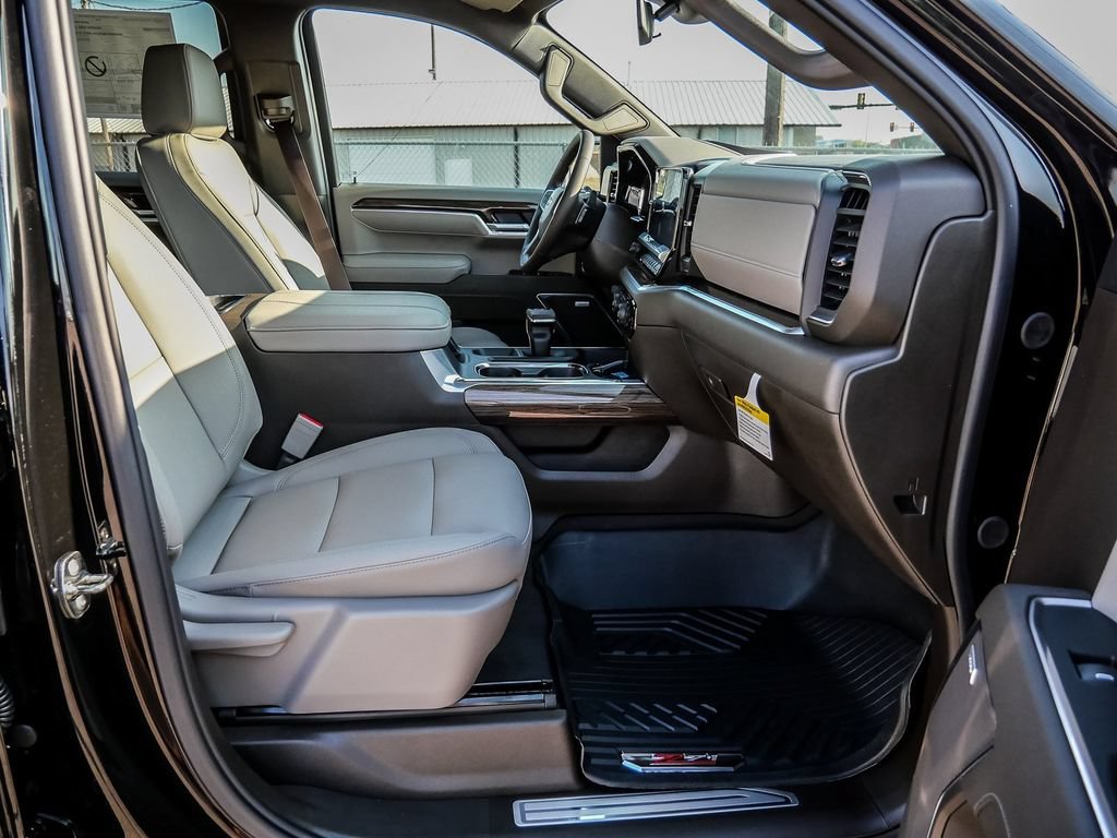 New 2026 Chevrolet Silverado 1500 RST w/ RST All Star Premium Package AWD/4WD image 18