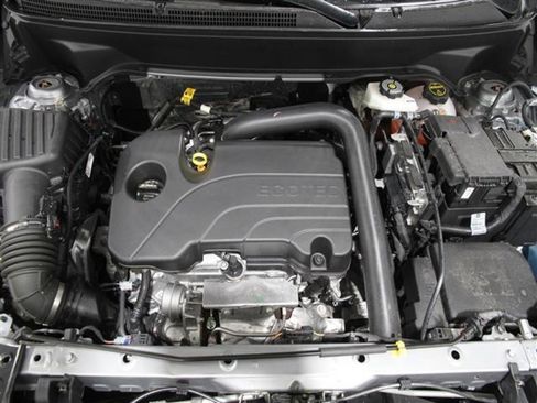 Used 2024 GMC Terrain SLE image 20