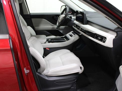 New 2026 Lincoln Aviator Reserve image 32