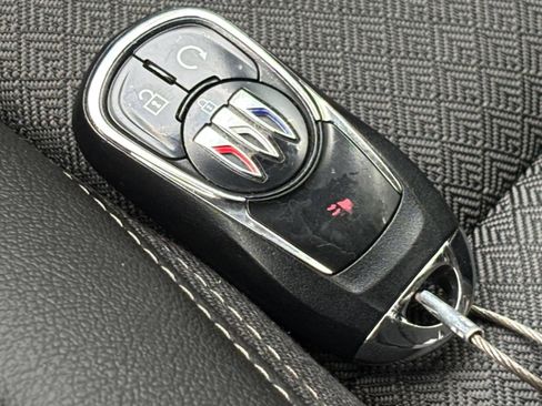 Used 2025 Buick Encore GX Preferred AWD/4WD image 23