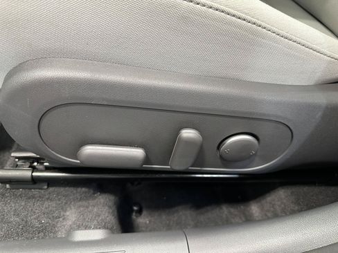 Certified 2024 Hyundai Kona SEL AWD/4WD image 17
