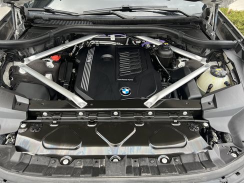 Used 2022 BMW X7 xDrive40i w/ M Sport Package image 30