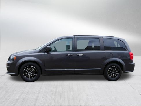 Used 2018 Dodge Grand Caravan GT FWD image 4