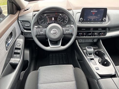 Used 2023 Nissan Rogue SV image 26