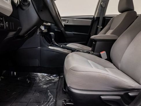 Used 2014 Toyota Corolla LE FWD image 11