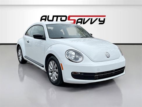 Used 2017 Volkswagen Beetle 1.8T S image 1