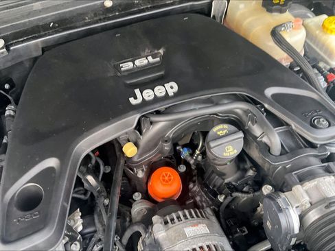 Used 2019 Jeep Wrangler Unlimited Rubicon AWD/4WD image 28