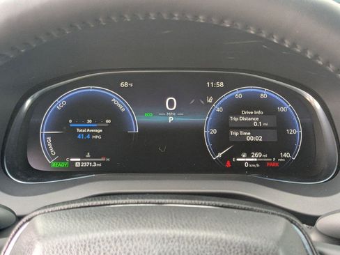 Used 2024 Toyota Venza Limited AWD/4WD image 9