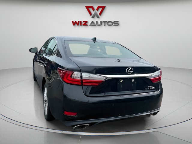 Used 2017 Lexus ES 350 w/ Premium Package FWD image 3