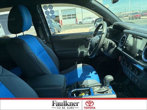 Used 2017 Toyota Tacoma TRD Off-Road w/ Tow Package (A/T) AWD/4WD image 20