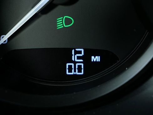 New 2026 Porsche Macan image 8