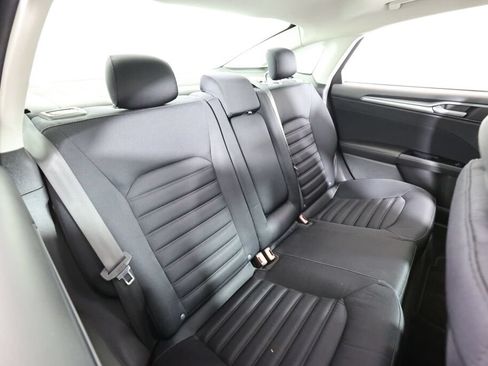 Used 2015 Ford Fusion SE FWD image 20