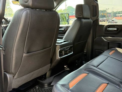 Used 2022 GMC Sierra 2500 AT4 w/ AT4 Premium Plus Package AWD/4WD image 19