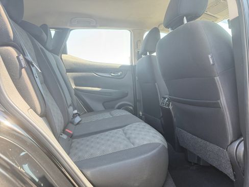 Used 2022 Nissan Rogue Sport SV image 18