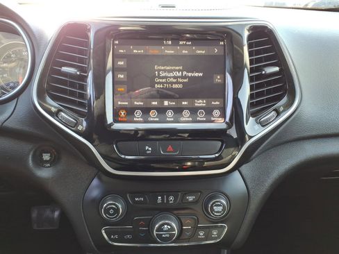 Certified 2019 Jeep Cherokee Limited image 13