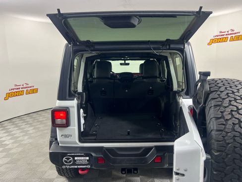 Used 2021 Jeep Wrangler Unlimited Rubicon AWD/4WD image 8