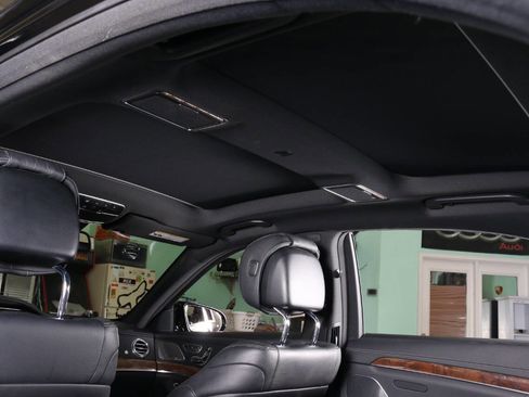 Used 2016 Mercedes-Benz S 550 4MATIC Sedan w/ Premium Package image 44