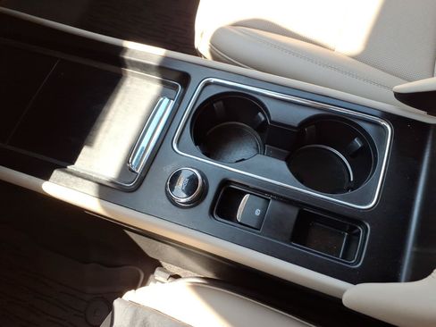 Certified 2025 Lincoln Corsair Reserve AWD/4WD image 19