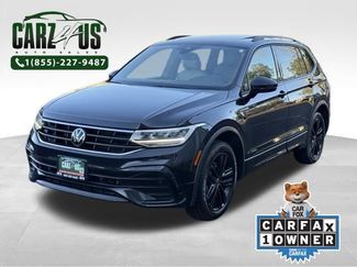 Used 2022 Volkswagen Tiguan SE R-Line image 1